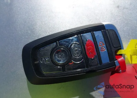 2021 Lincoln Aviator Reserve z USA, uszkodzony, nr VIN 5LM5J7WC1MGL05784